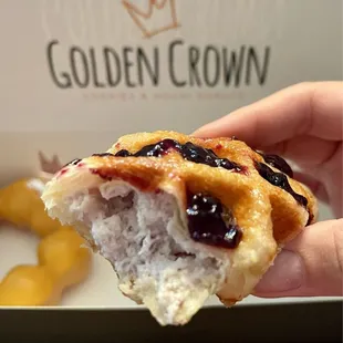 Blueberry croffle - so good!