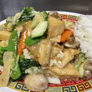 Vegetable tofu with white sauce