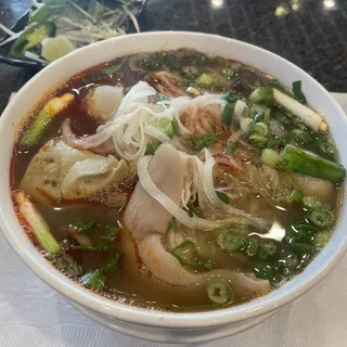 Spicy Beef Noodles (Bn b Hu)