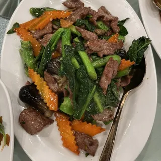Beef with Chinese Broccoli