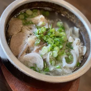 Beef ball pho (Ph b vin)