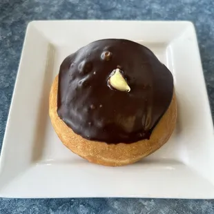 Custard Donut