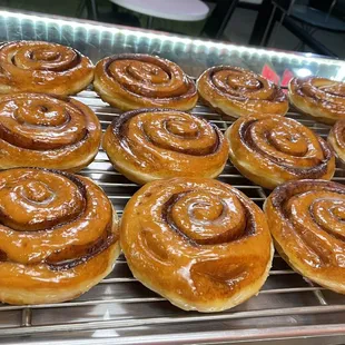 Happy Cinnamon Roll yummy