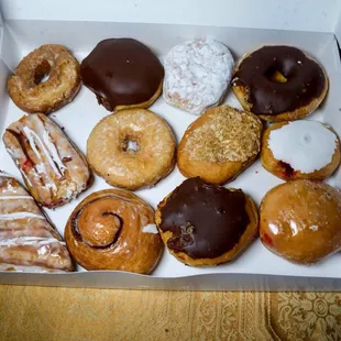 I asked the man for the prettiest pastries for the dozen-deal, and this is what I was given!