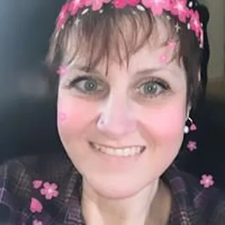 Toni B.
