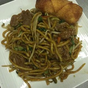 Beef Lo mein lunch