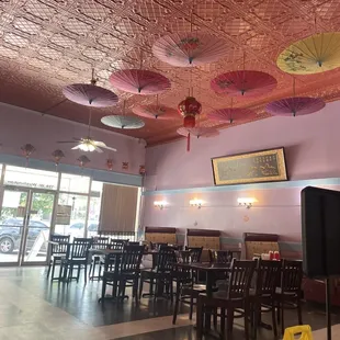 the interior of a chinese restaurant