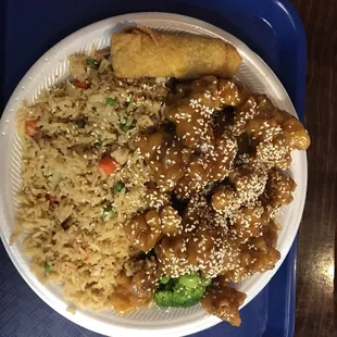 sesame chicken lunch combo