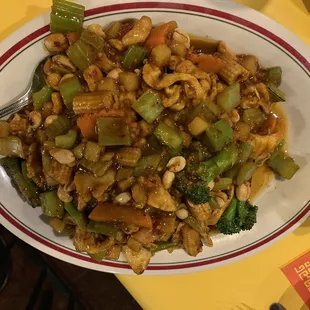 Chicken With Peanuts