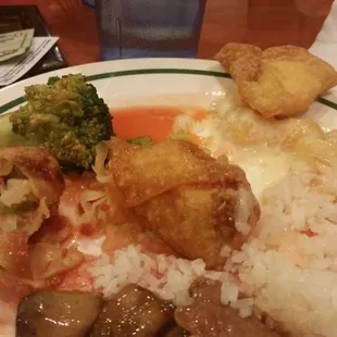 Great buffet, honey walnut shrimp, broccoli is always good and ice cream