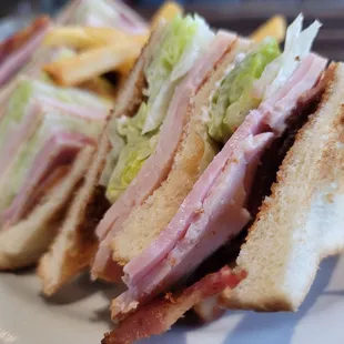 3-19-23: Club Sandwich Time