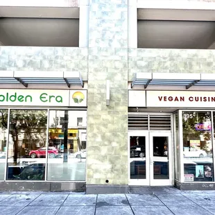 Exterior, Golden Gate &amp; Larkin Streets