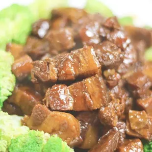 红烧肉 Pork in sweet brown sauce