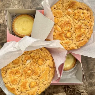 Almond Macadamia Nut Cookies