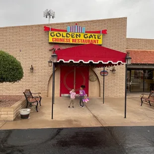 the entrance to the restaurant