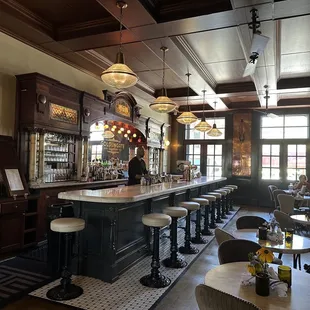 Holbrooke Hotel bar area