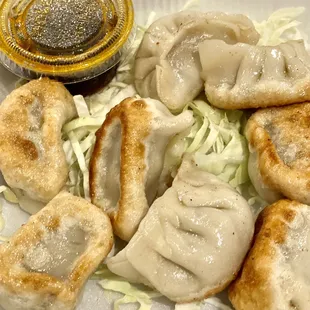 8 Piece Pan-fried Dumpling