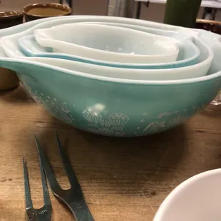 Pyrex bowl set!