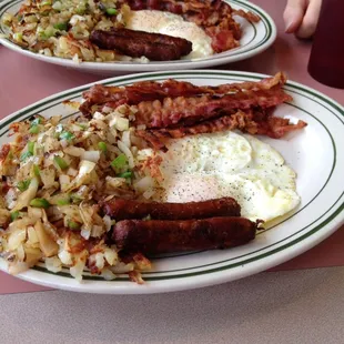 Big breakfast special &amp;exchanged the ham wpineapple w extra bacon, extra crispy sausage, extra crispy hashbrowns w added veggies