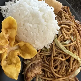 Lo mein lunch special