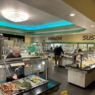 A nice buffet. Clean and plentiful.