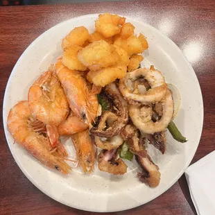 Fried shrimps, Salt and pepper shrimp and fried squid