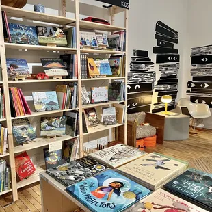 Golden Hour Books