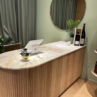 Checkout desk
