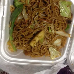 Chicken Lo Mein