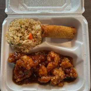 General Tso 's Chicken lunch special