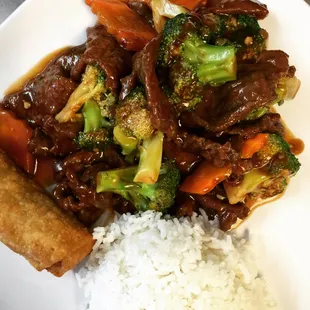 Beef with broccoli lunch combo