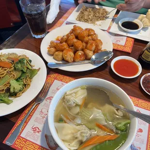 Wonton soup, sweet and sour chicken.