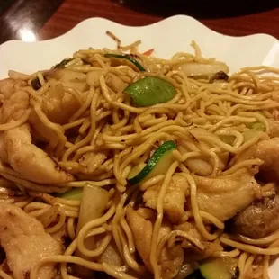 Lo mein chicken and veggies