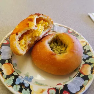 Cheesy scramble and Gouda &amp; cream cheese