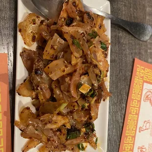 Spicy beef tendon