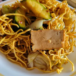 30. Crispy Chow Mein /  Mi Xao Gion