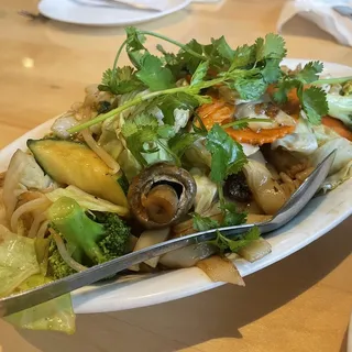 31. Pan-Fried Vegetable Chow Fun / Hu Tieu Xao