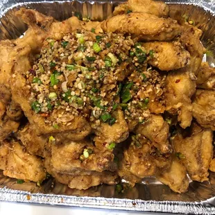 Salted pepper chicken wings