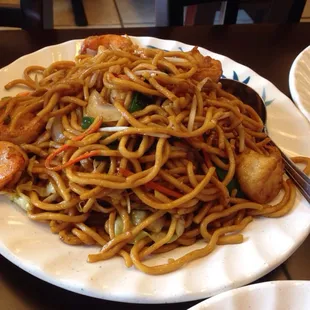 Chicken Lo Mein