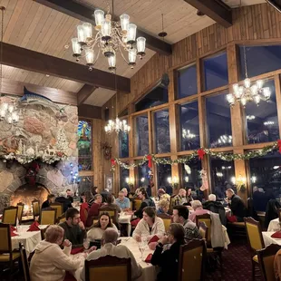 Northwest dining room.