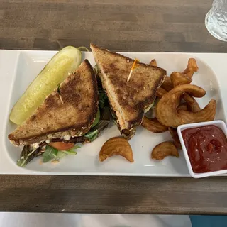 BLT