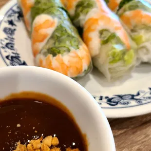 GOI CUON (#E) WITH PEANUT SAUCE