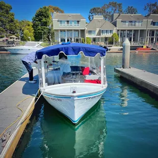 Had the Small boat cruising to the restaurant for lunch