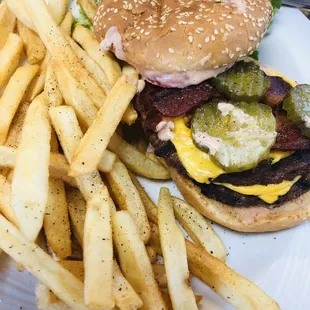 Chili Cheese Burger
