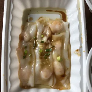 Shrimp and scallop rice roll