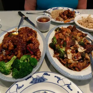 food, chicken wings and fried chicken