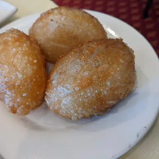 D31. / Deep Fried Meat Dumpling