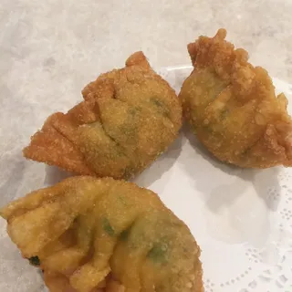 D32. / Deep Fried Shrimp Dumpling