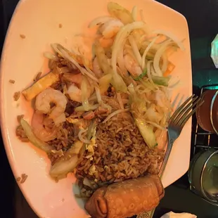 Sorry, I already started eating some of the shrimp before taking the picture.