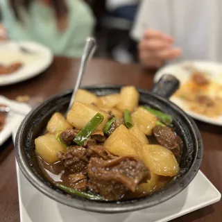 Braised Beef Brisket with Turnip Hot Pot